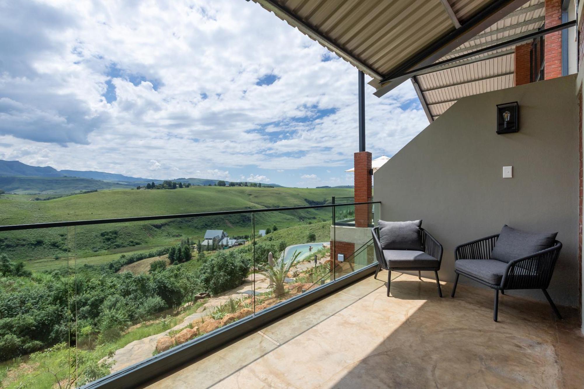Dragonview Lodge Champagne Valley Exterior photo